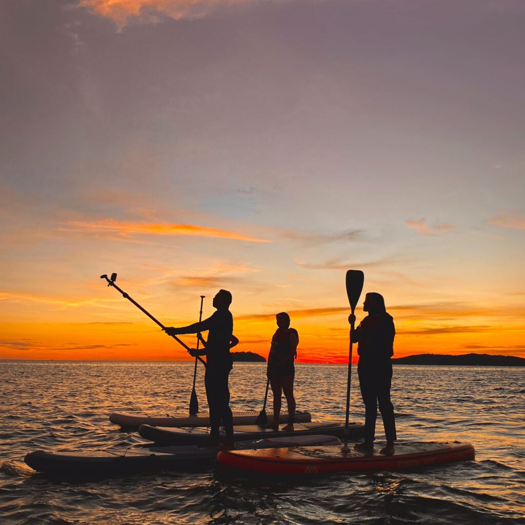 SUNRISE/SUNSET STAND UP PADDLE